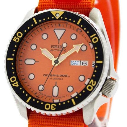 Seiko Automatic Diver's 200M NATO Strap SKX011J1-var-NATO7 herrklocka