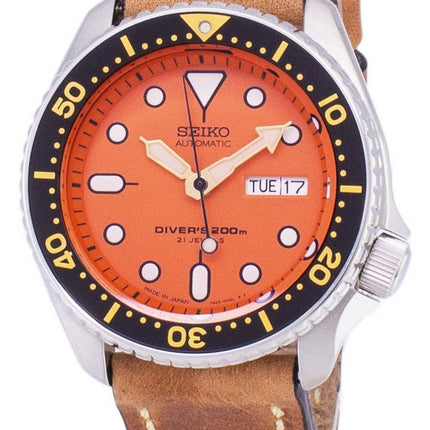 Seiko Automatic SKX011J1-var-LS17 Diver's 200M Japan-tillverkad brunt läderarmband herrklocka